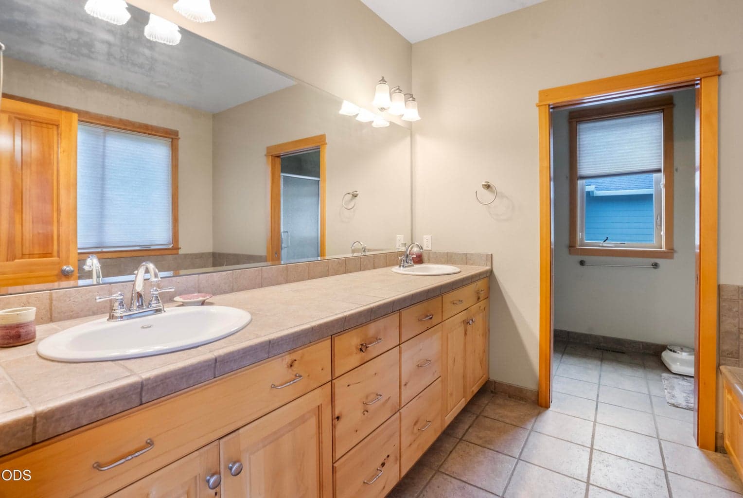 Photo of 3571 SW 36th Place 15 of 39