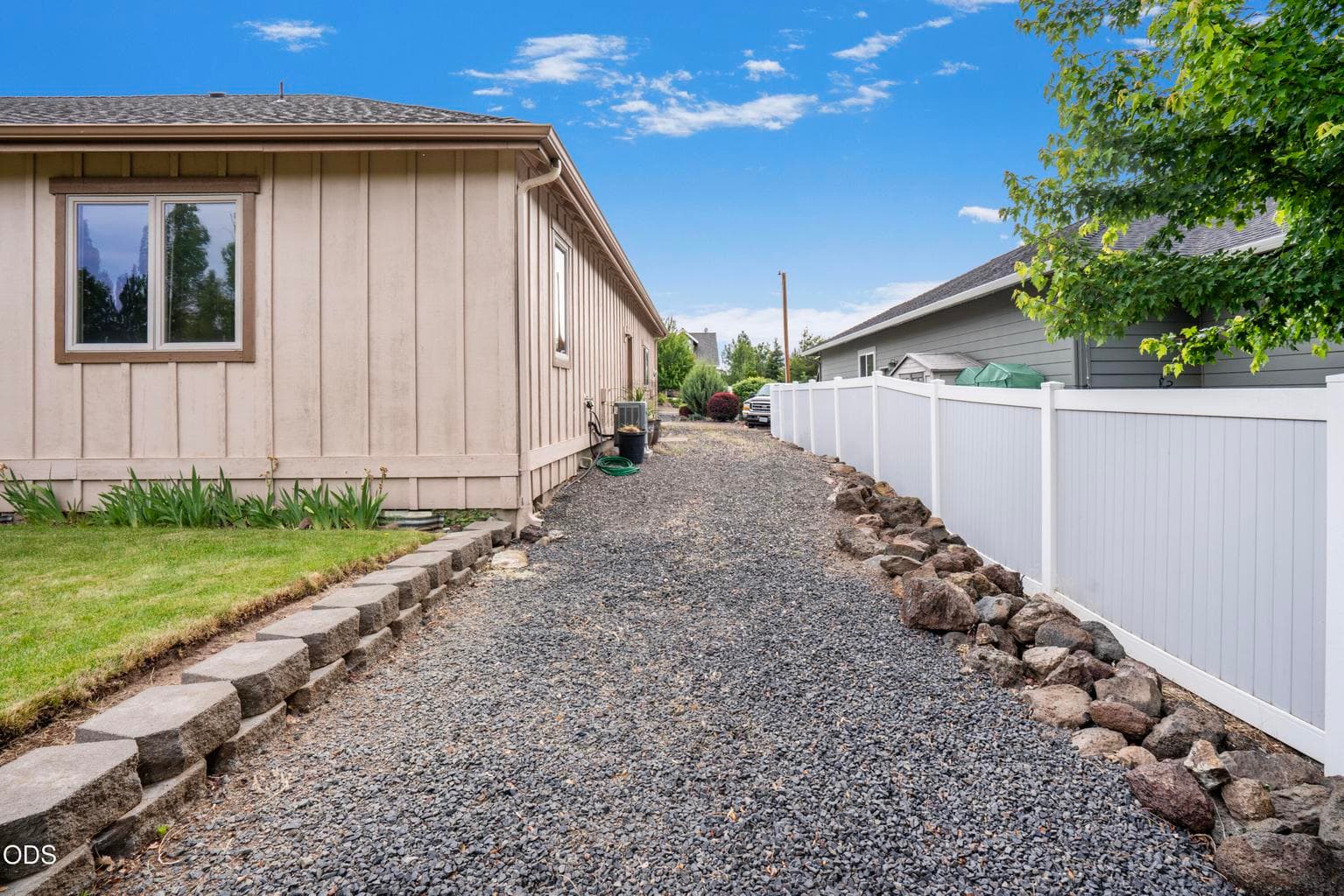 Photo of 3571 SW 36th Place 30 of 39