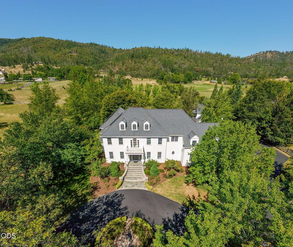 Photo of 4244 Griffin Creek Road 1 of 76