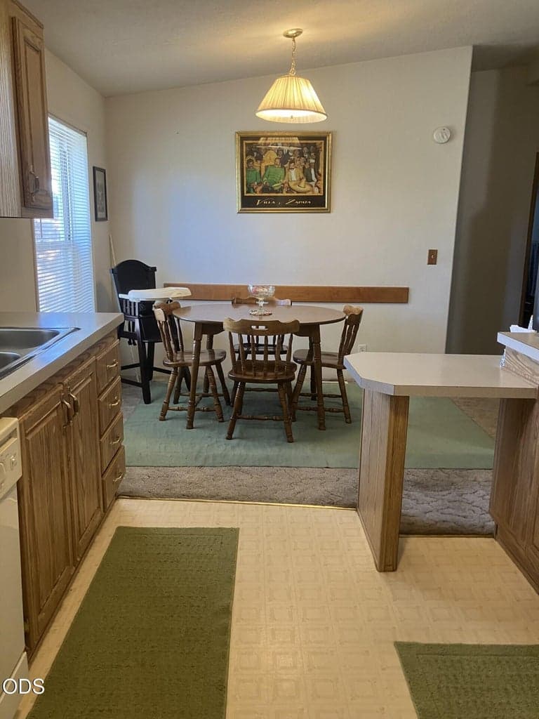 Photo of 16985 Whittier Drive 14 of 25