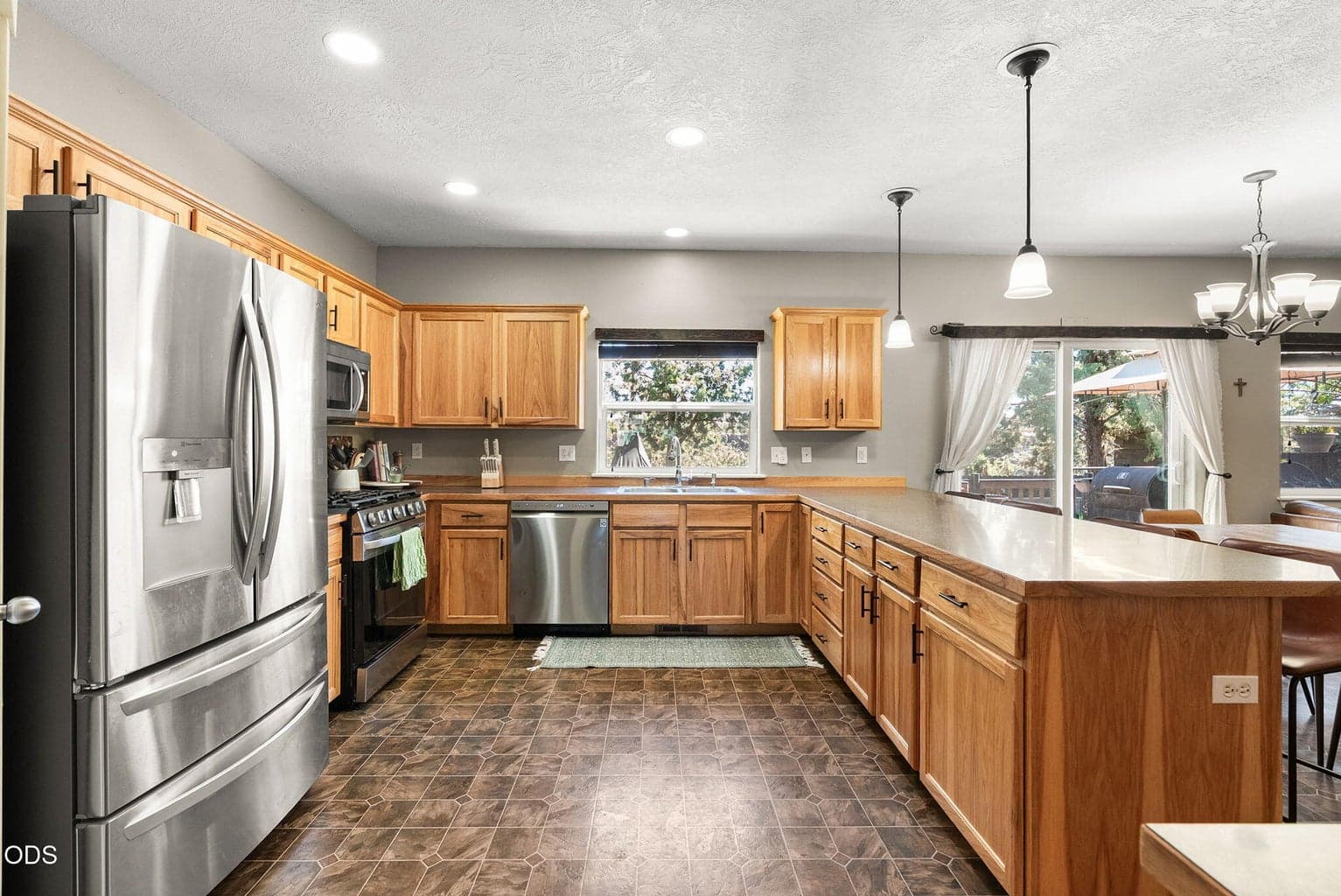 Photo of 2958 NW 19th Street 11 of 38