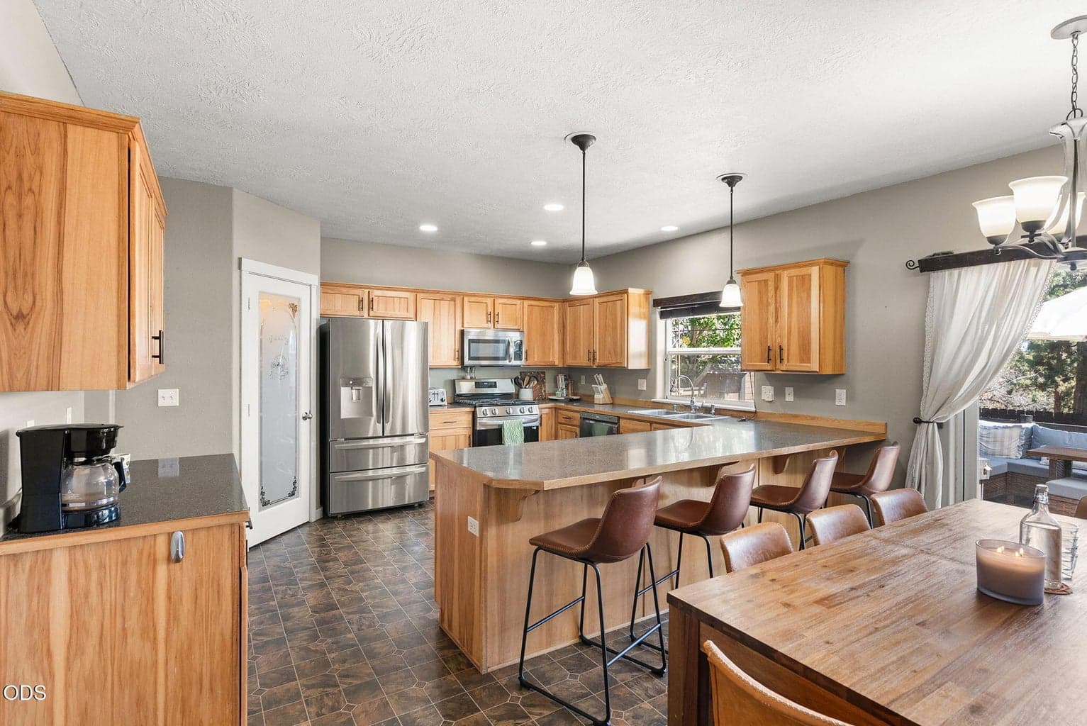 Photo of 2958 NW 19th Street 8 of 38