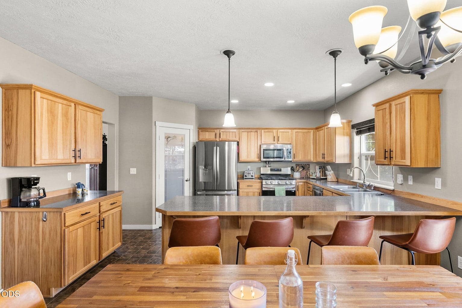 Photo of 2958 NW 19th Street 9 of 38
