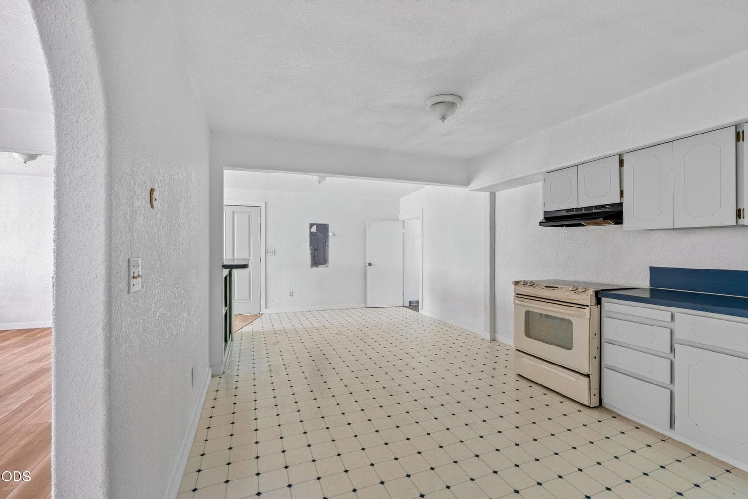 Complete Main Unit 1 Kitchen