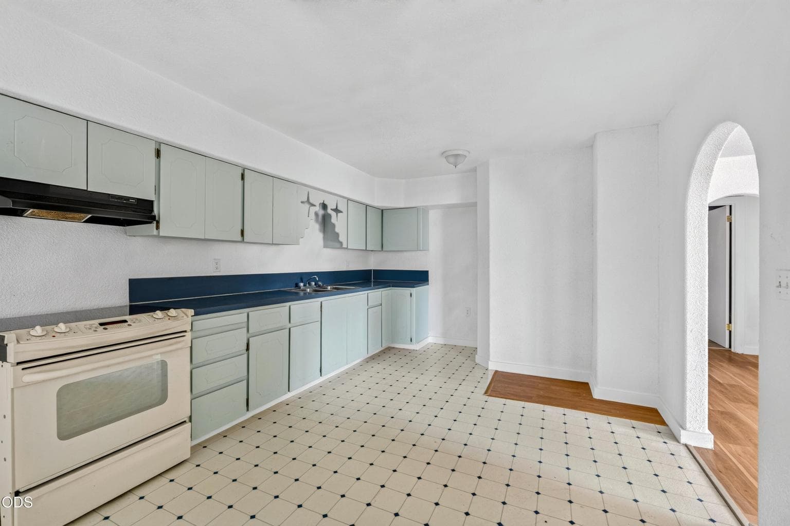 Complete Main Unit 1 Kitchen
