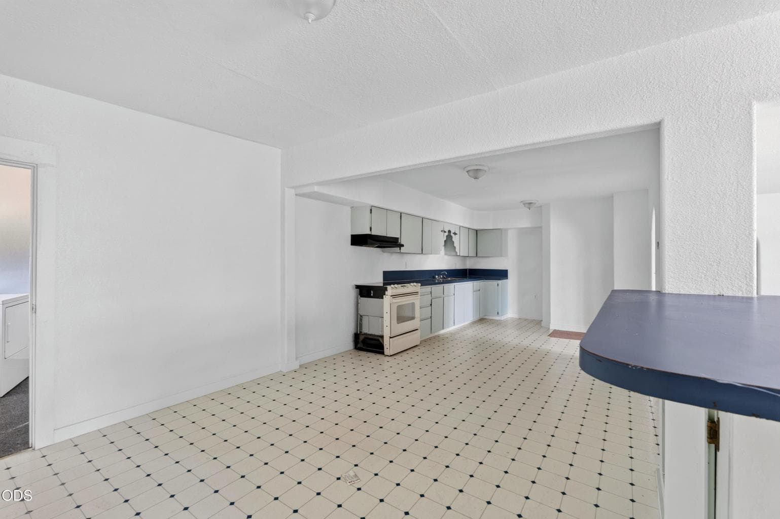 Complete Main Unit 1 Dining
