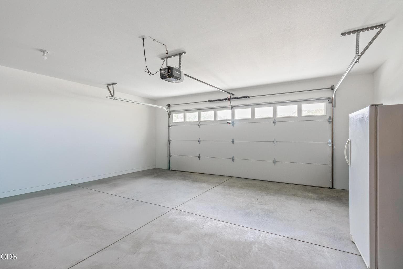 Photo of 1017 NE Crista Court 20 of 23