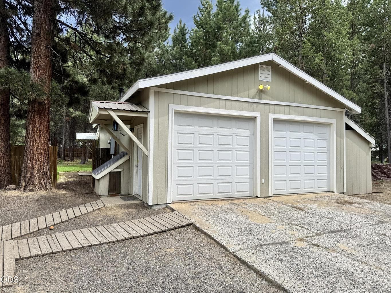 Photo of 52606 Mete 4 of 40