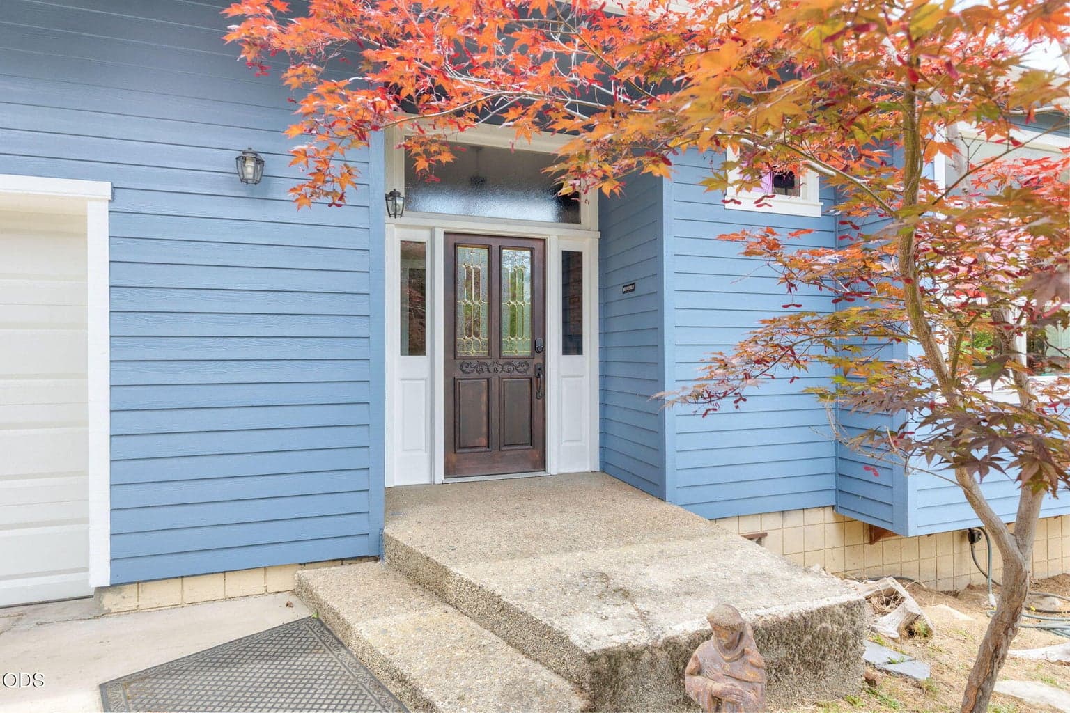 Photo of 565 Henley 2 of 58