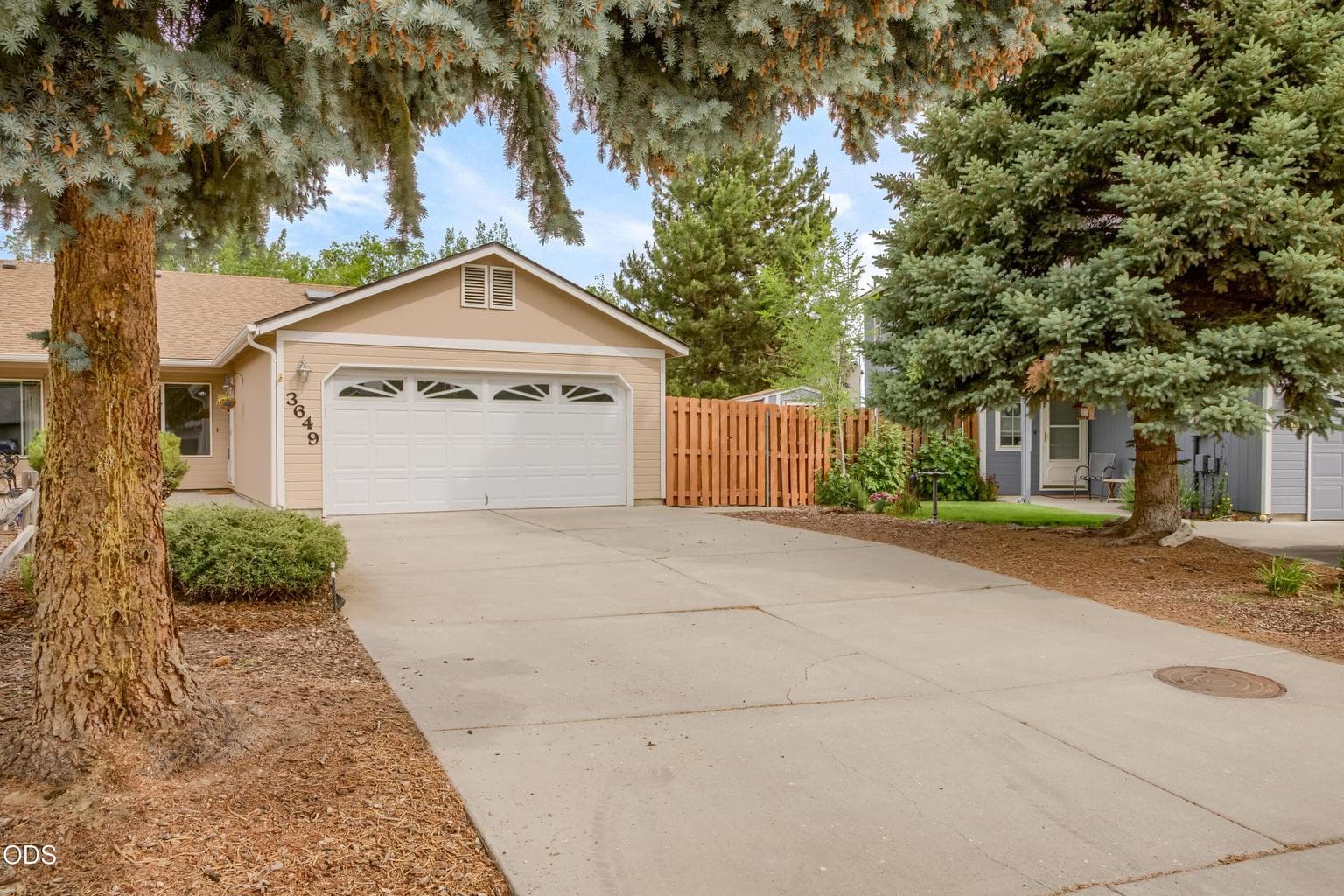 Large accommodating driveway