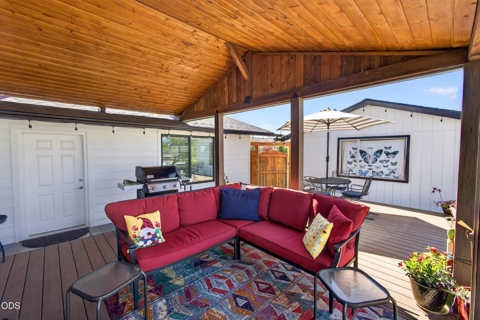 Photo of 4627 Yew 5 of 51