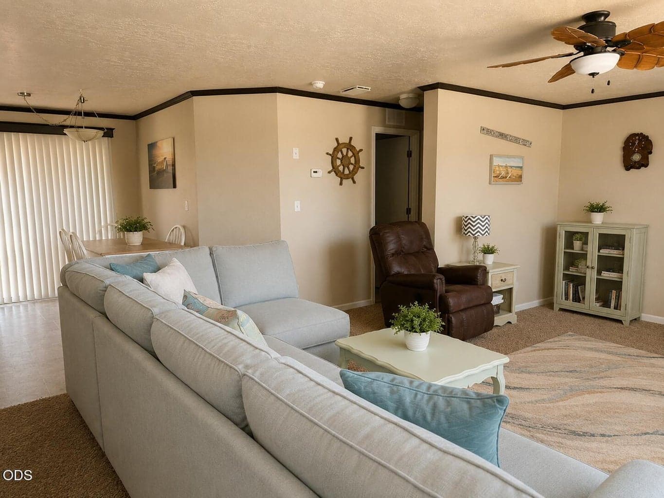 Photo of 7872 Thompson Court 4 of 41