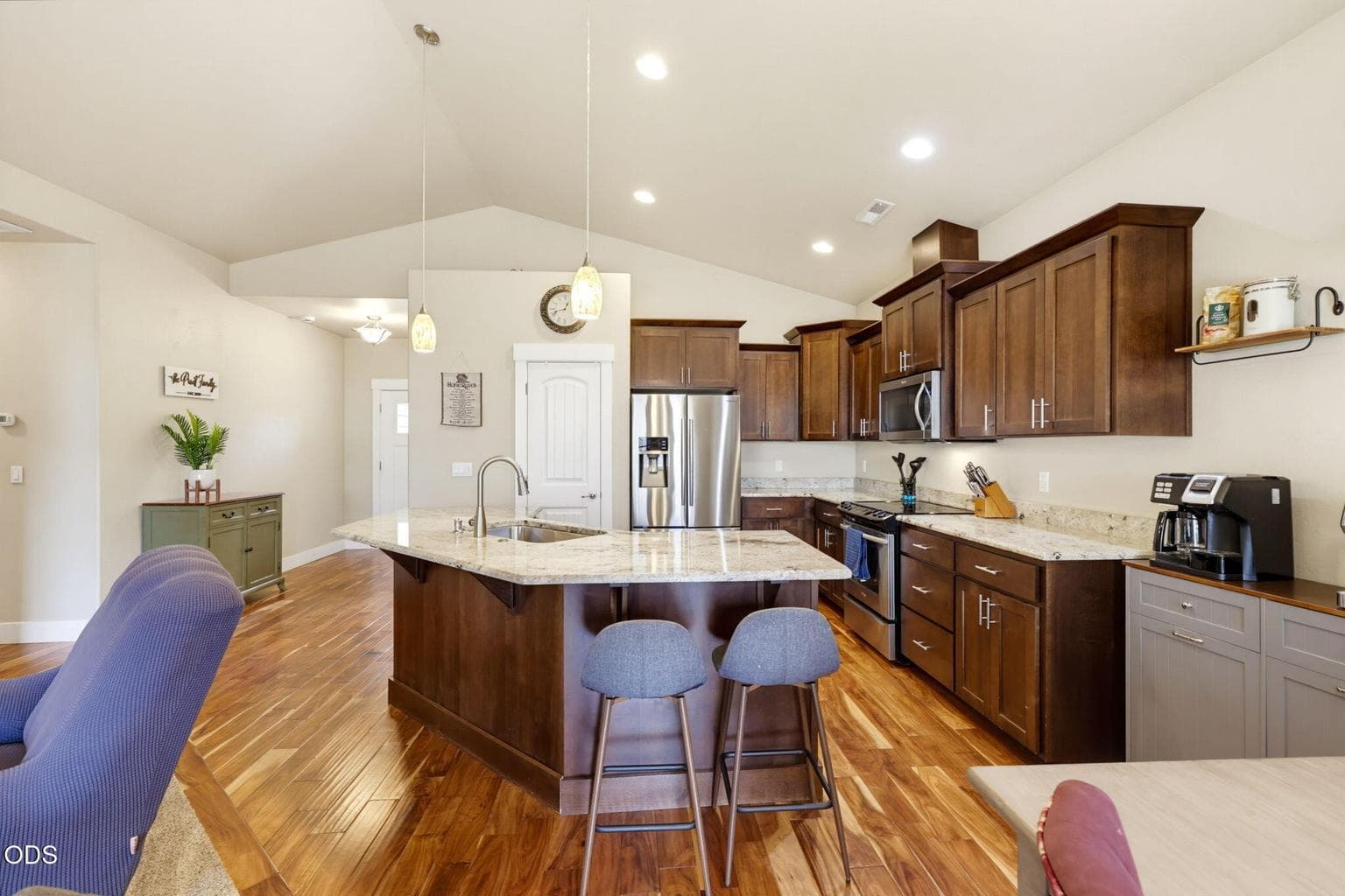 Photo of 1051 Compton 3 of 29