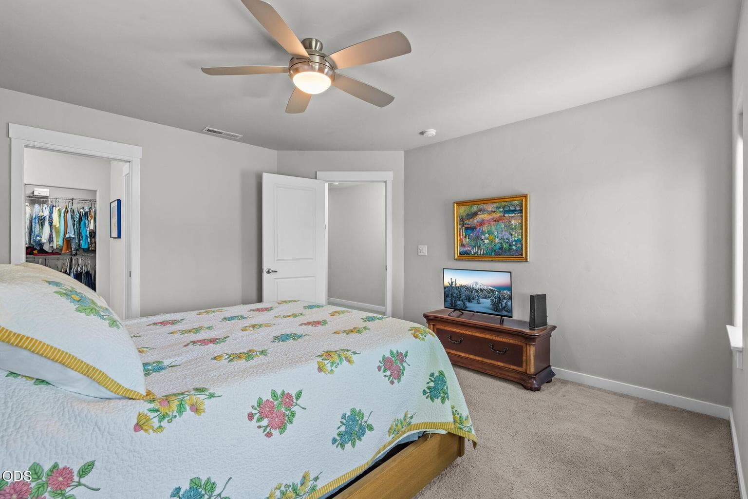 Photo of 60507 Hedgewood 25 of 50