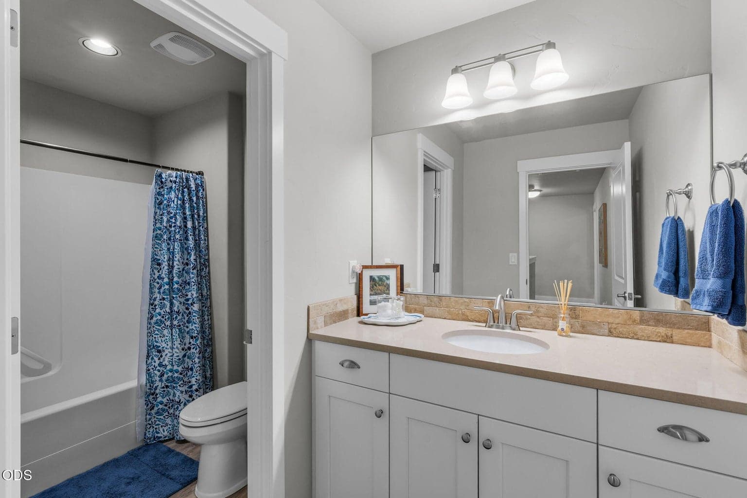 Photo of 60507 Hedgewood 19 of 50