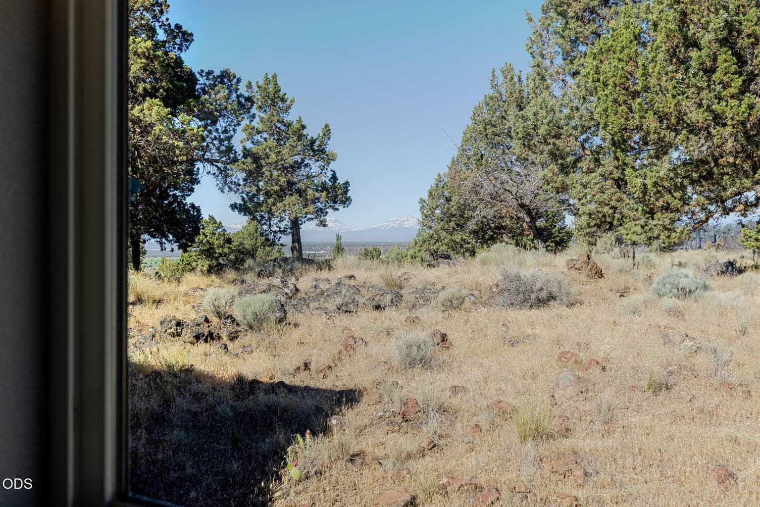Photo of 8628 SW Crater Loop Road 9 of 27