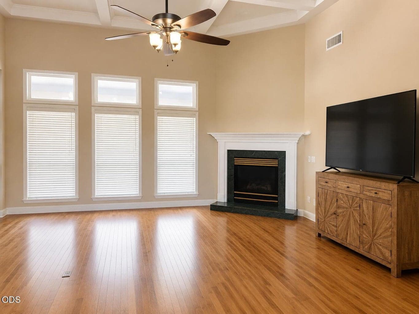 Photo of 3409 Creek View 2 of 5