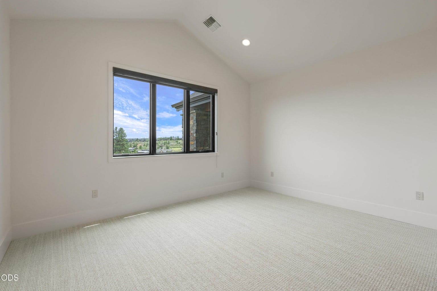 Photo of 19167 Cartwright Court 31 of 59