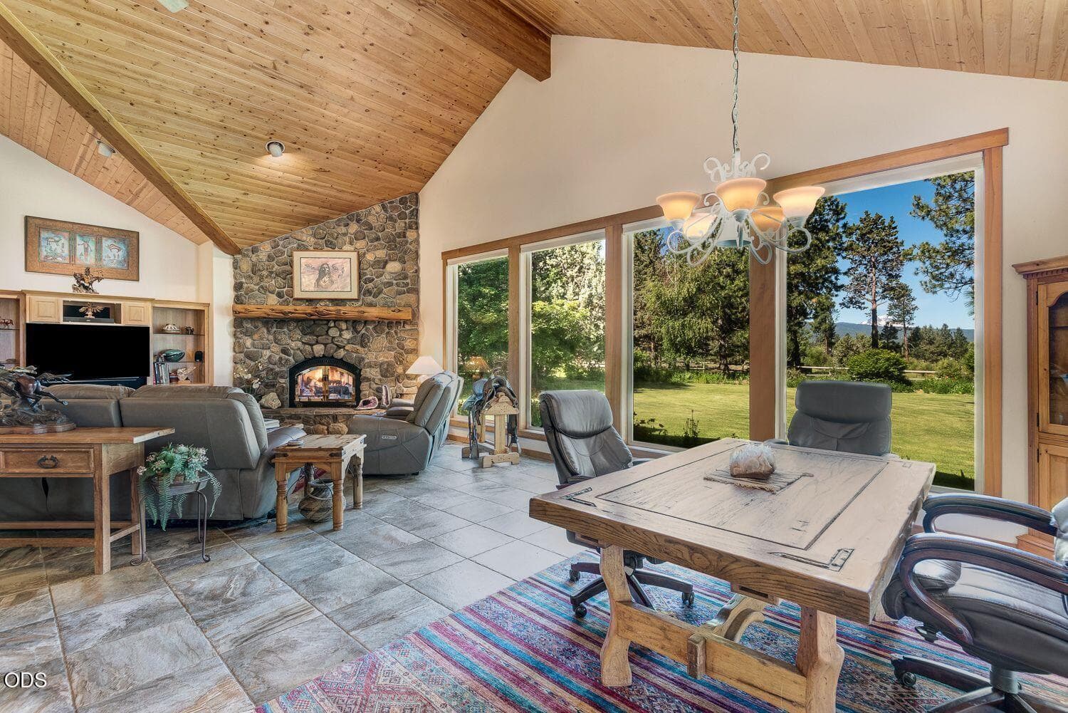 Photo of 64464 Collins Road 18 of 57