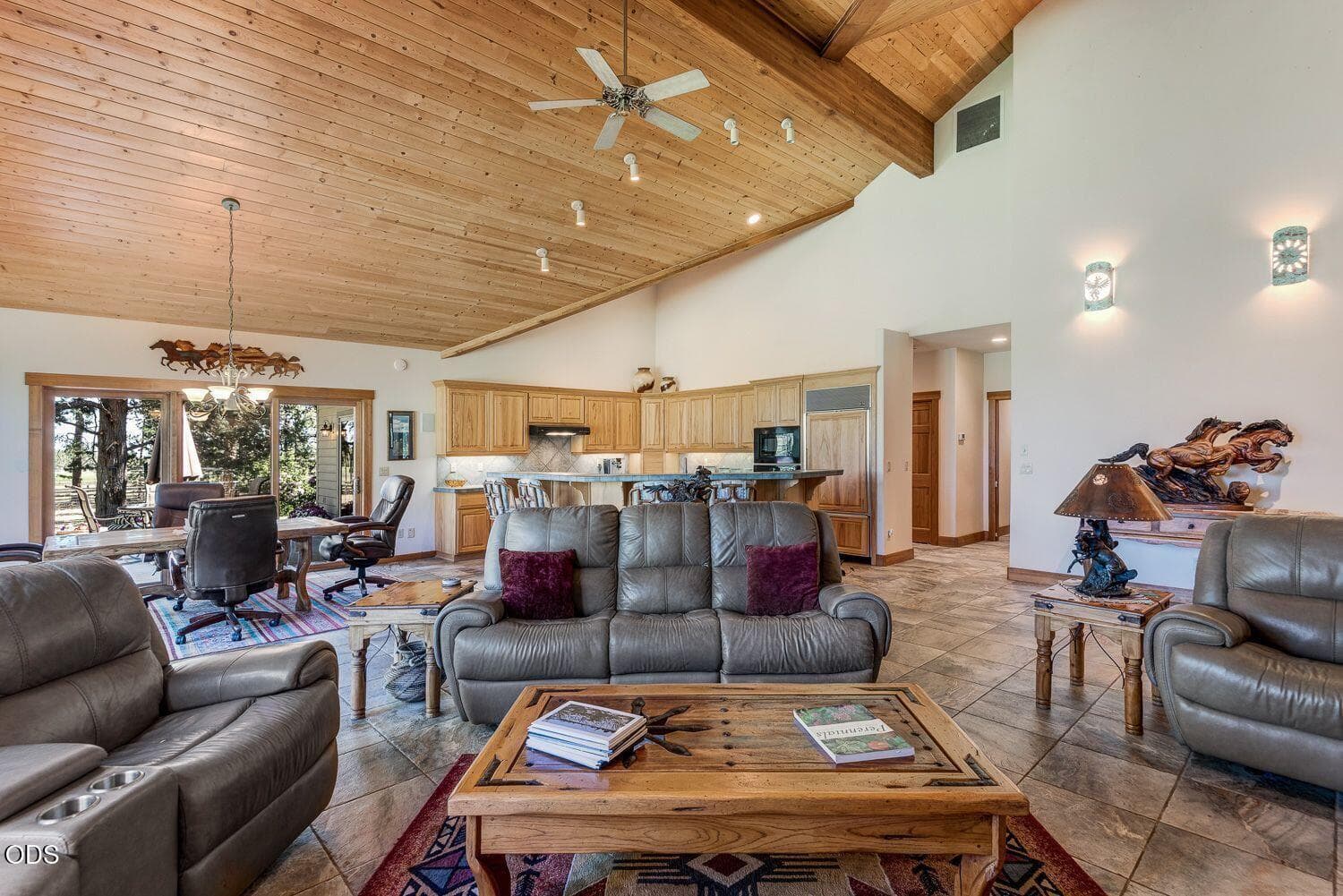 Photo of 64464 Collins Road 11 of 57