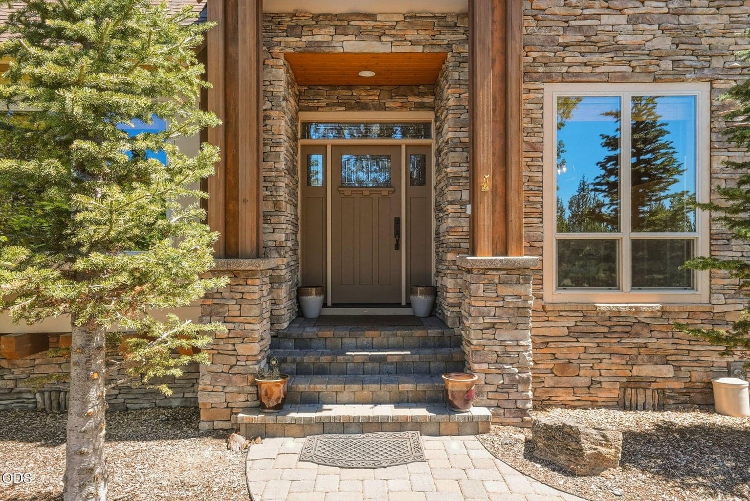 Photo of 11308 Highcrest 4 of 44