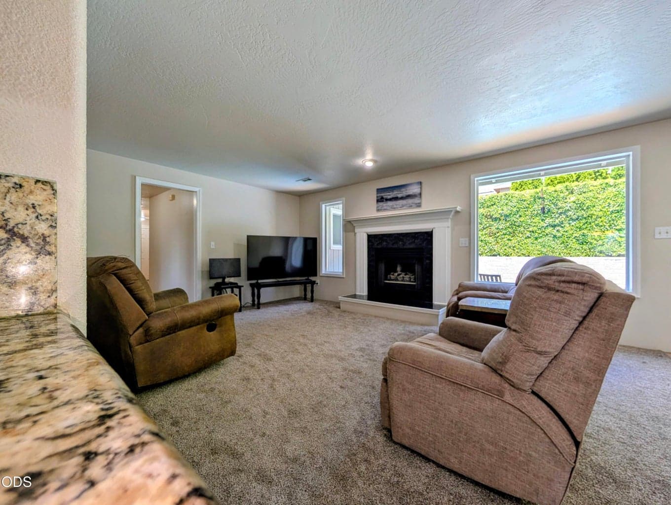 Photo of 2749 Brookside 5 of 30