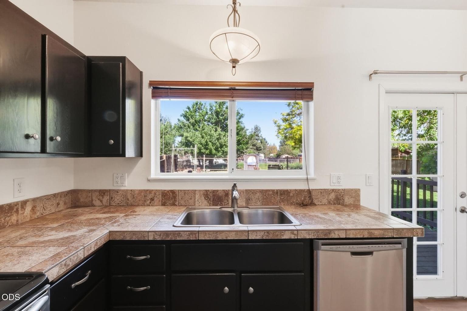 Photo of 1810 SW 27th Street 23 of 65