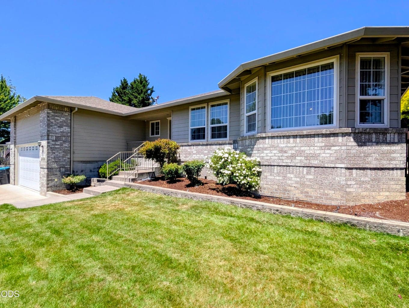 Photo of 2749 Brookside 1 of 30