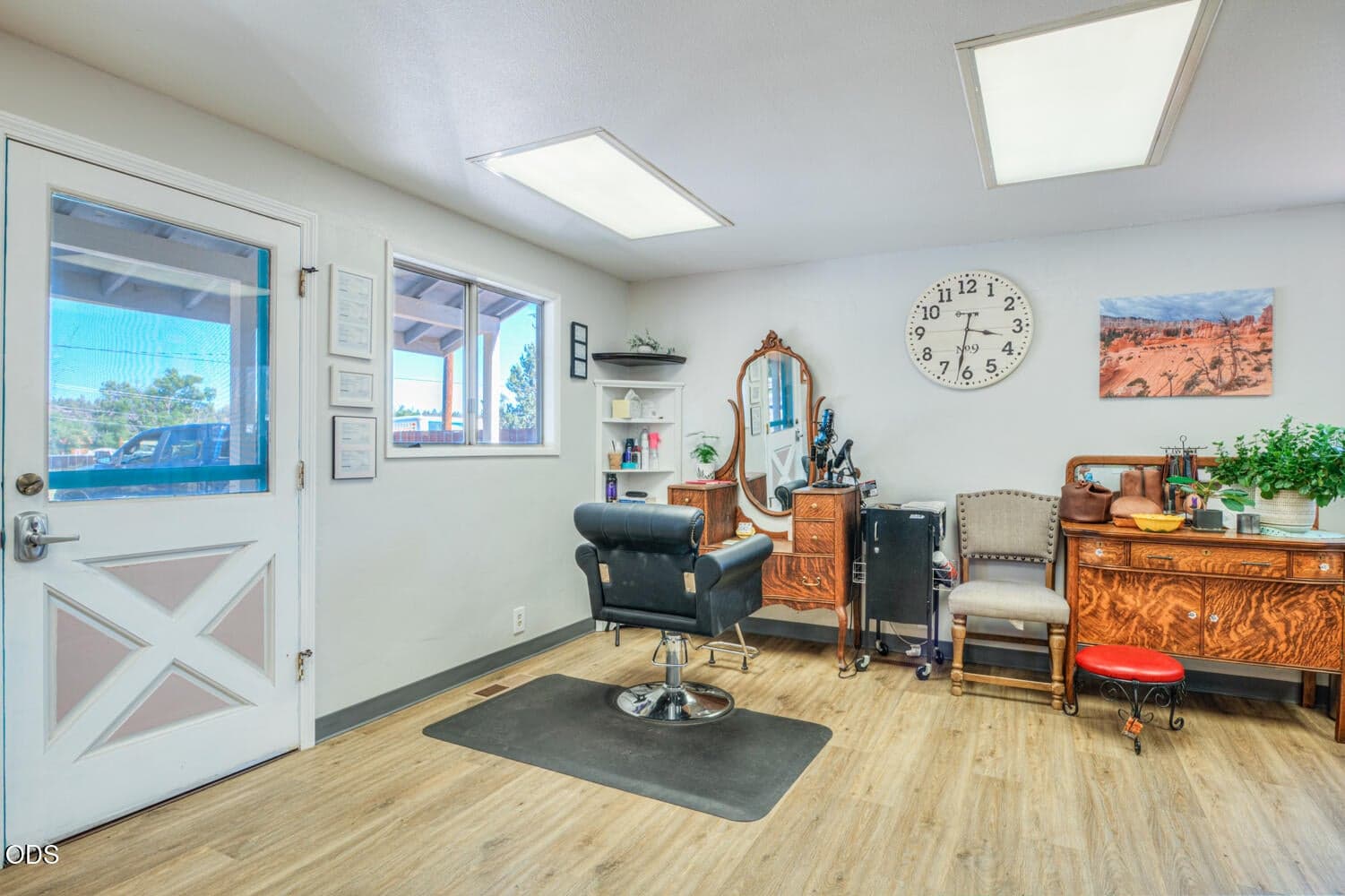 Photo of 64661 Bruce Avenue 16 of 35