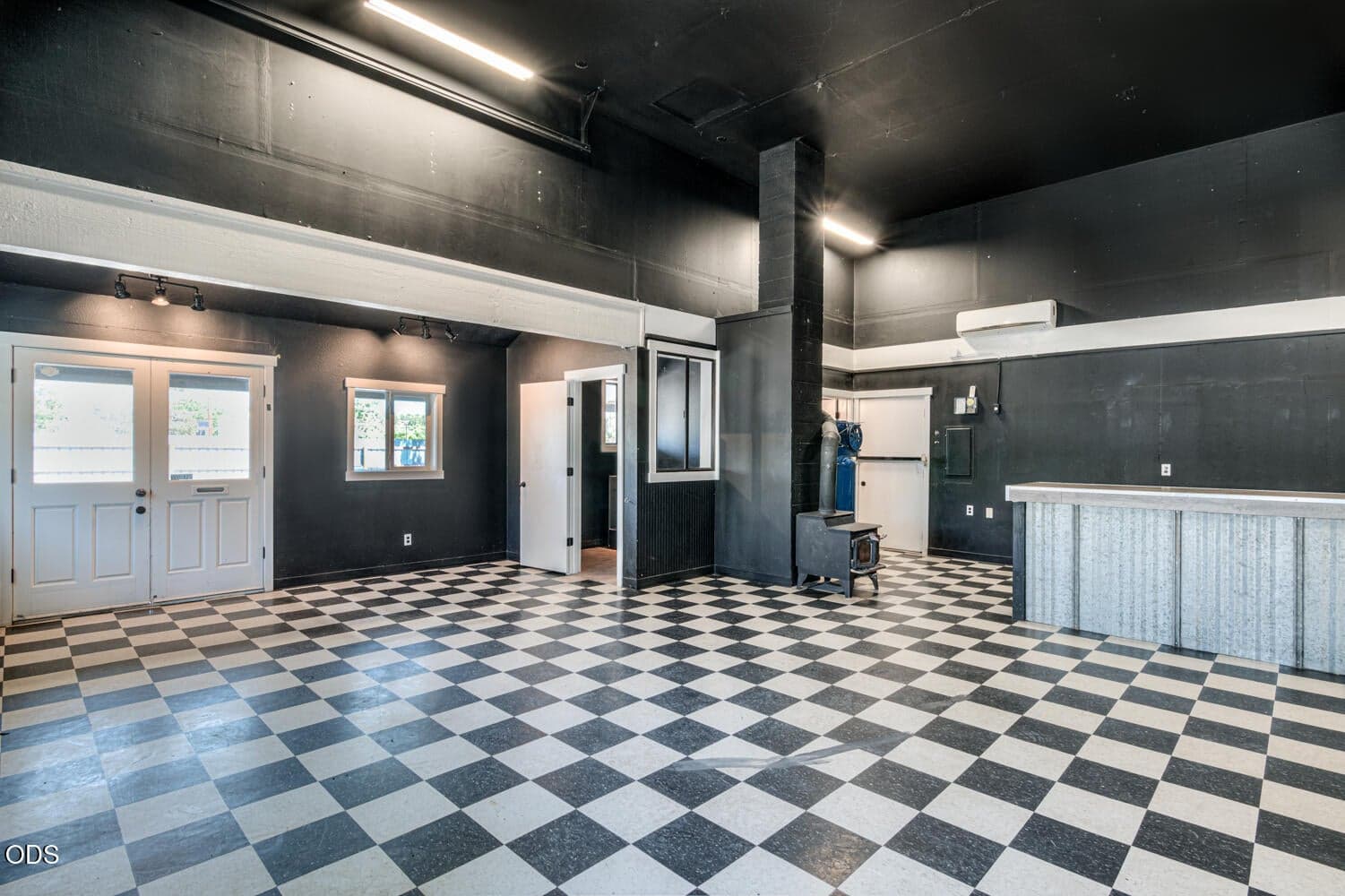 Photo of 64661 Bruce Avenue 31 of 35