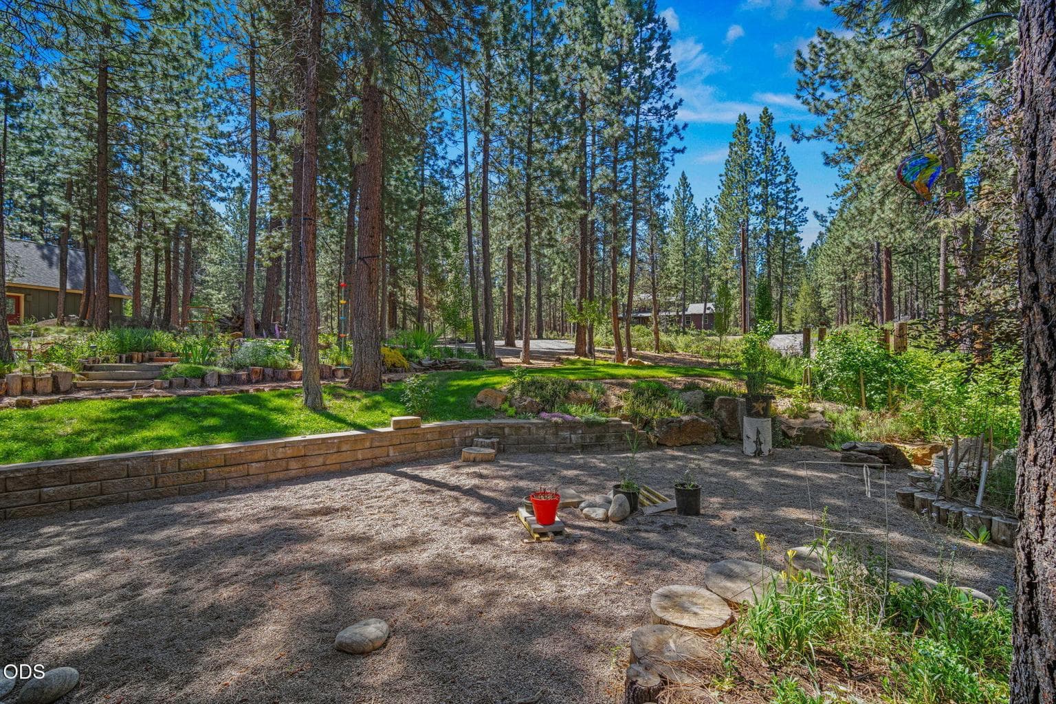 Great outdoor living set back from the road