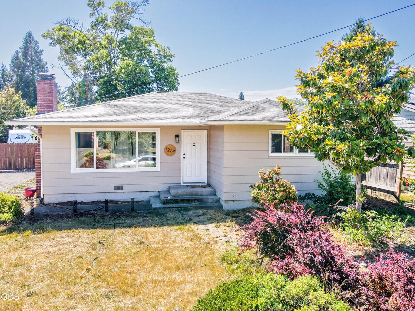 Photo of 1224 Oak 1 of 24