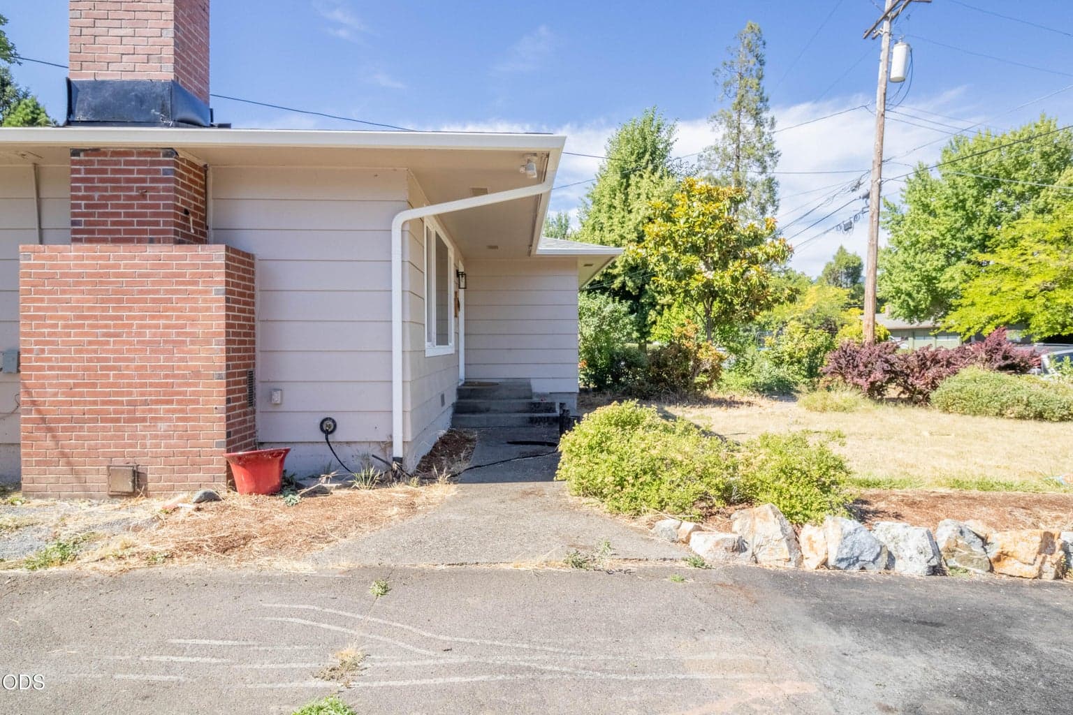 Photo of 1224 Oak 5 of 24