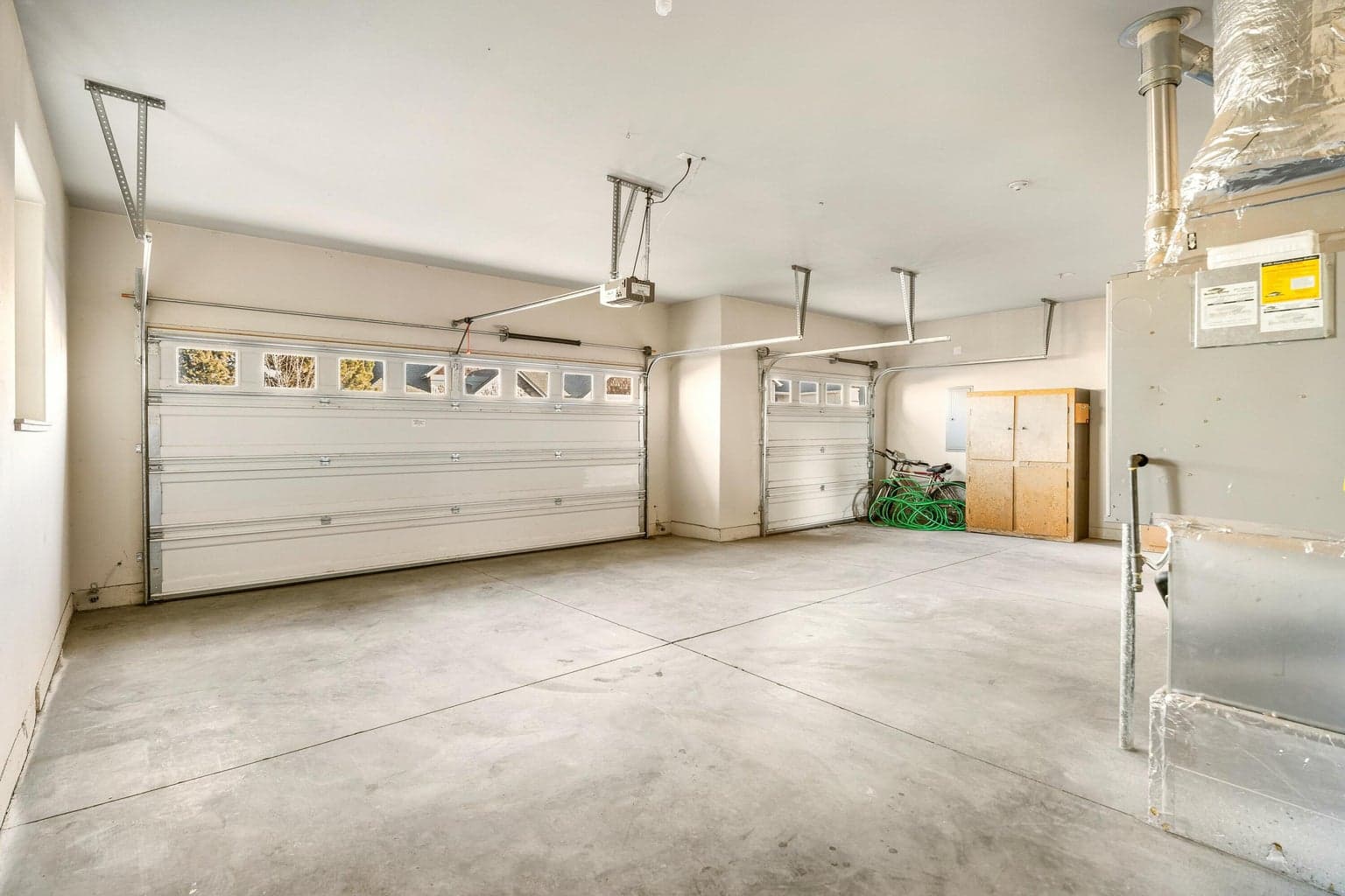 3 Car Garage