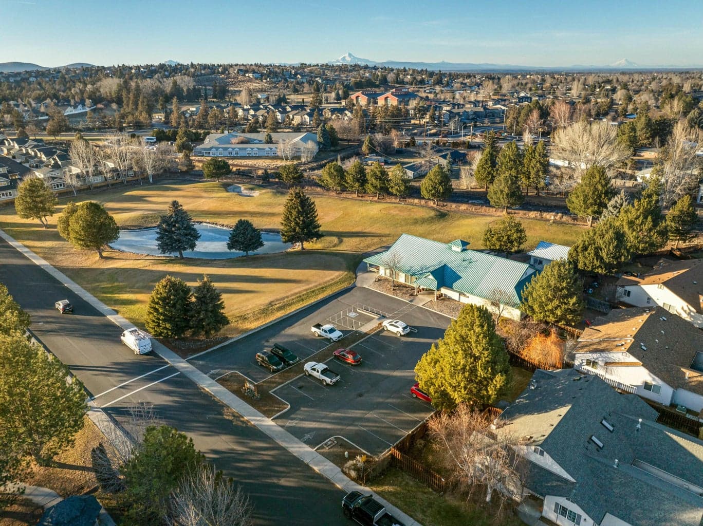 Gold Course Clubhouse not part of HOA