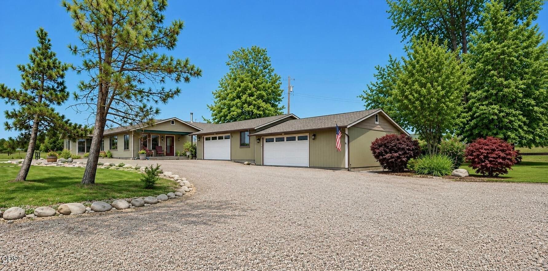 Photo of 6085 Walden 2 of 53