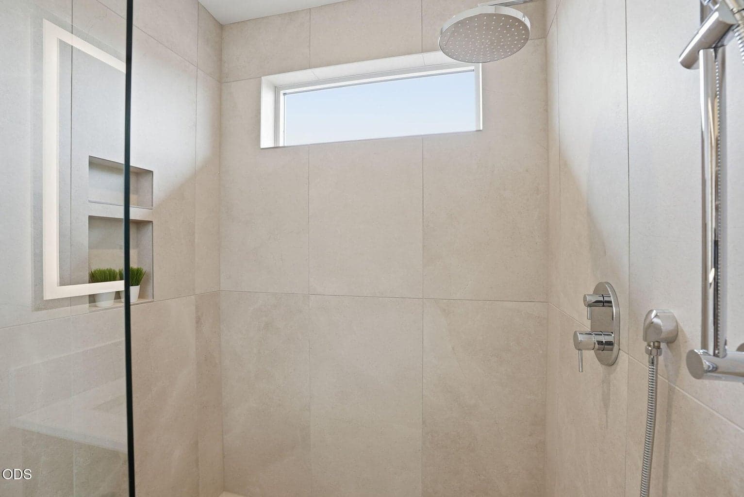 Photo is of a similar unit.