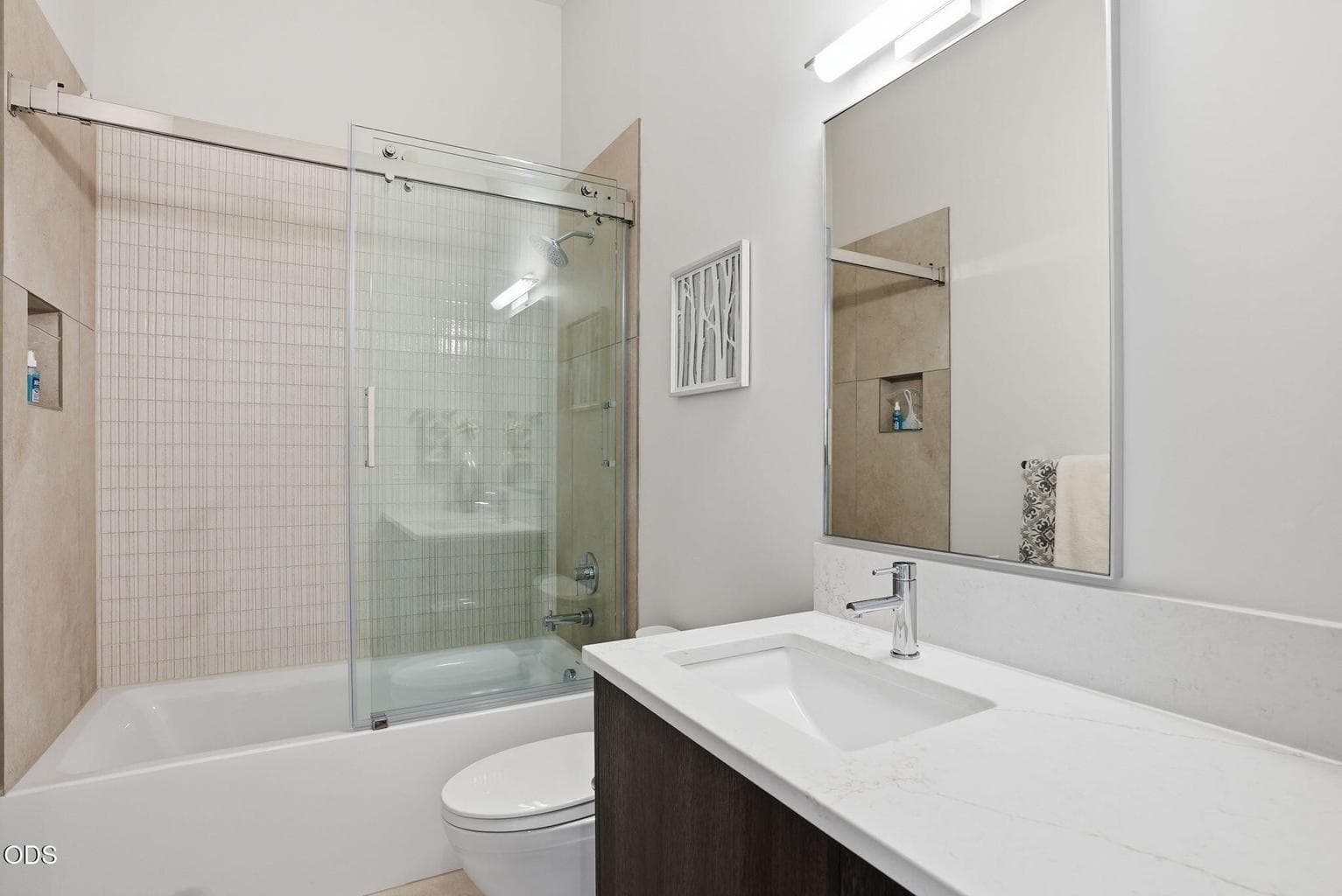 Photo is of a similar unit.