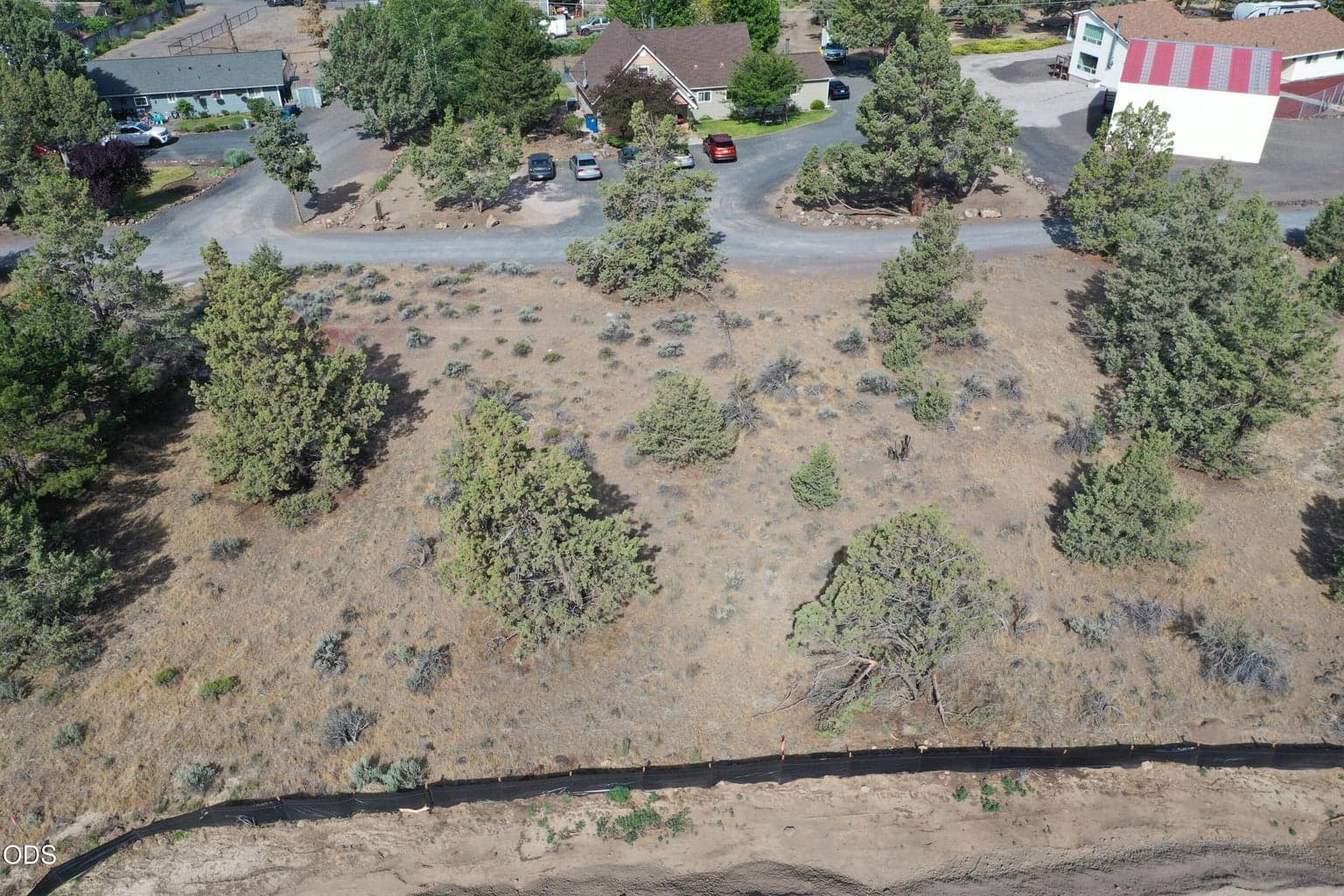 Photo of 3288 SW 46th Street 15 of 17
