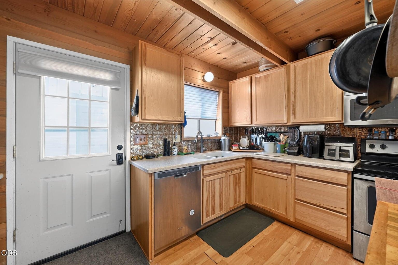 Photo of 53355 Bridge Drive 9 of 47