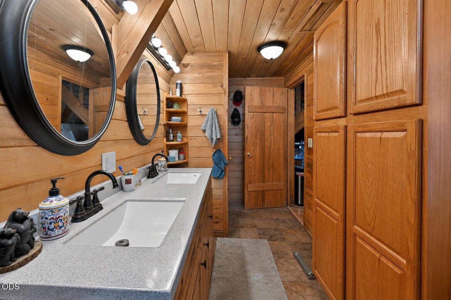 Photo of 53355 Bridge Drive 22 of 47