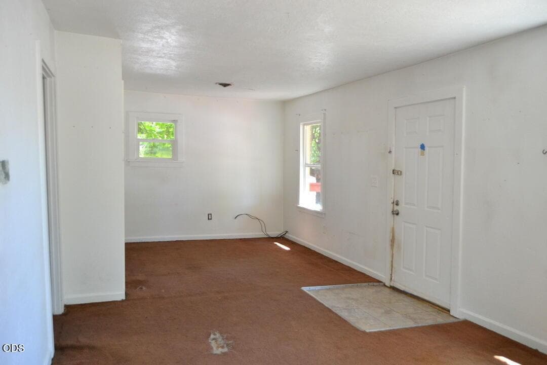 Photo of 322 L 2 of 18