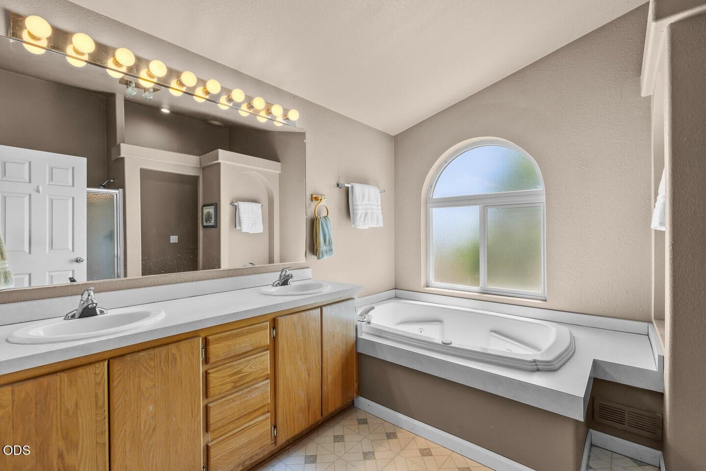 Photo of 67183 Harrington Loop Road 25 of 68