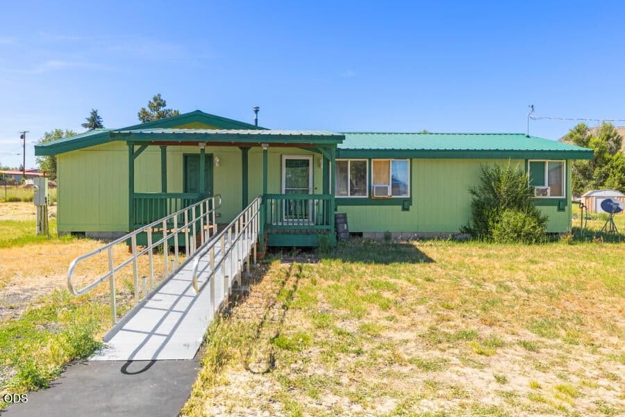 Photo of 6505 Hilyard 1 of 25