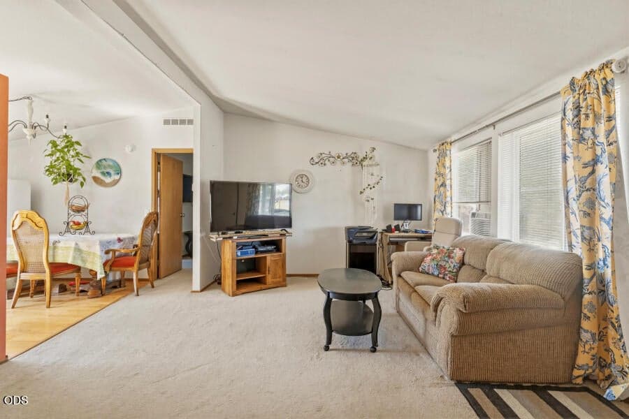 Photo of 6505 Hilyard 5 of 25