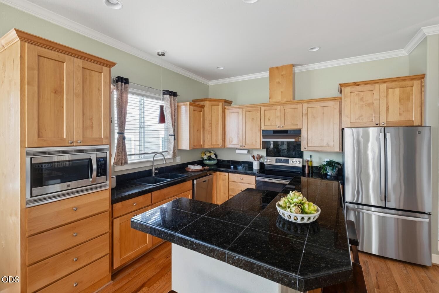 Photo of 4022 SW Majestic Avenue 9 of 52