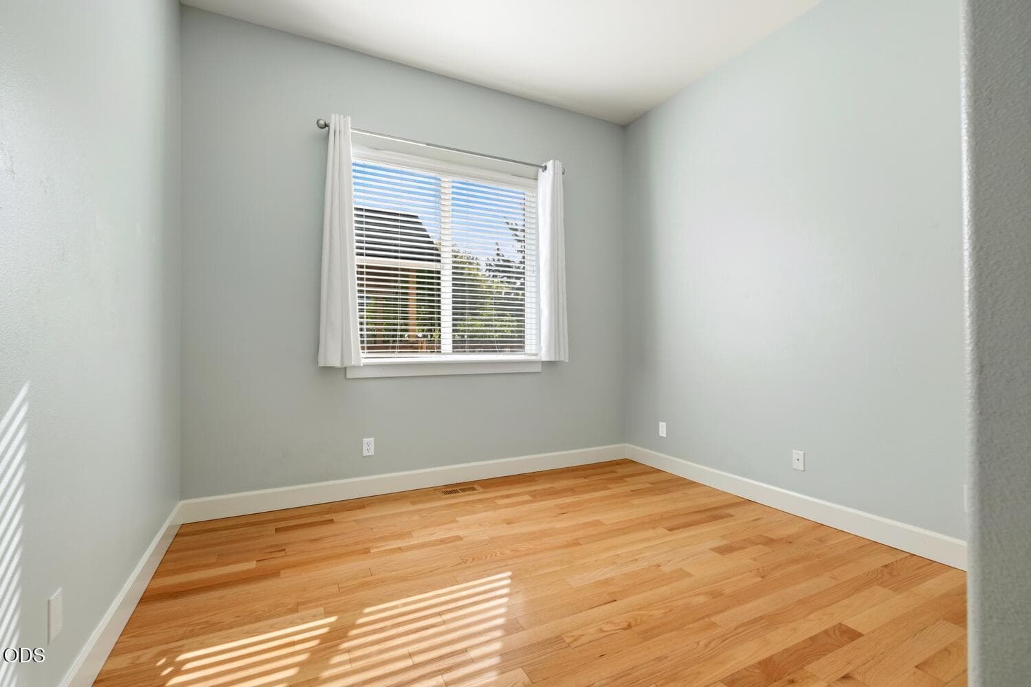 Photo of 4022 SW Majestic Avenue 19 of 52