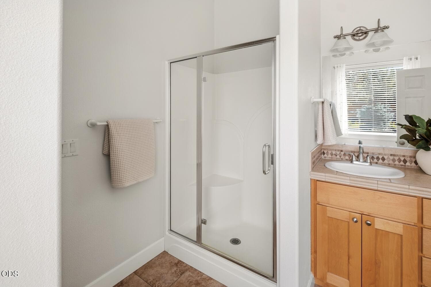 Photo of 4022 SW Majestic Avenue 25 of 52