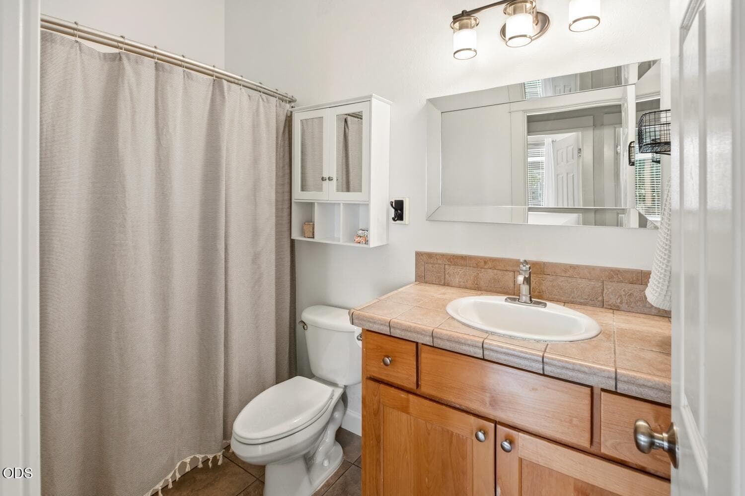 Photo of 4022 SW Majestic Avenue 18 of 52