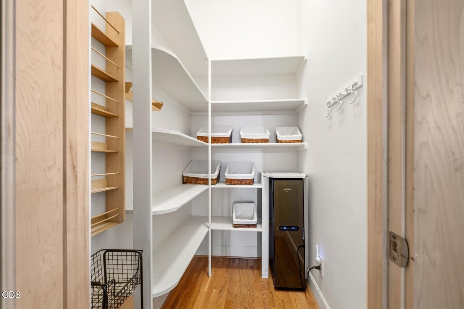 Photo of 4022 SW Majestic Avenue 12 of 52